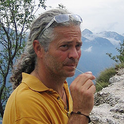 Thomas Stemmer:
Goldschmiedeatelier Thomas Stemmer :: edel, wertvoll, federleicht und schwer
... und hier kommen Sie direkt zu meiner Präsentation. Thomas Stemmer:
Goldschmiedeatelier Thomas Stemmer :: edel, wertvoll, federleicht und schwer
... und hier kommen Sie direkt zu meiner Präsentation.